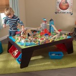 Set trenulete Aero City KidKraft cu masuta